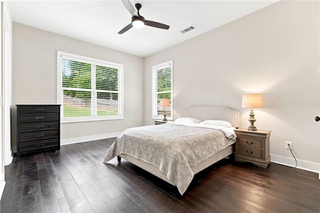 435 Cambria Lane SW, Lilburn, GA 30047