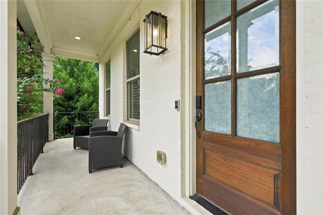 435 Cambria Lane SW, Lilburn, GA 30047