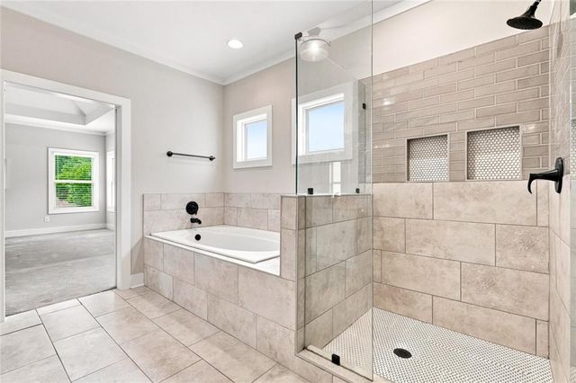 435 Cambria Lane SW, Lilburn, GA 30047