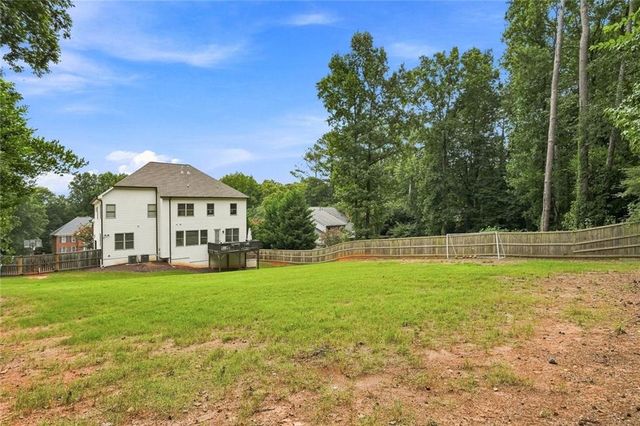 435 Cambria Lane SW, Lilburn, GA 30047