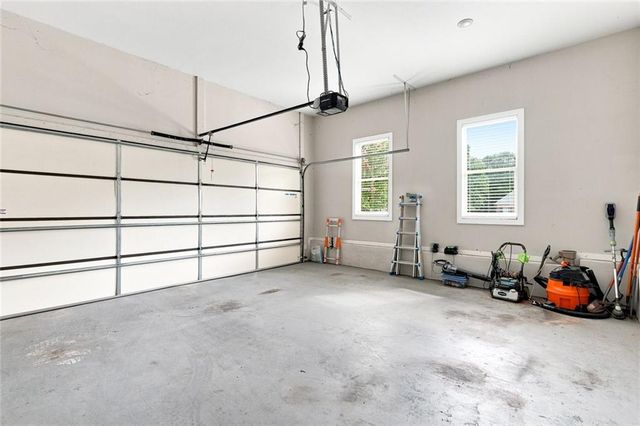 435 Cambria Lane SW, Lilburn, GA 30047