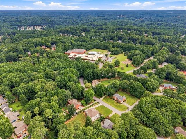 435 Cambria Lane SW, Lilburn, GA 30047