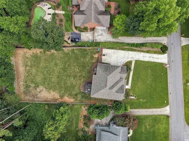 435 Cambria Lane SW, Lilburn, GA 30047