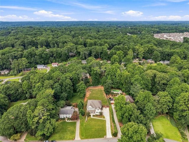 435 Cambria Lane SW, Lilburn, GA 30047
