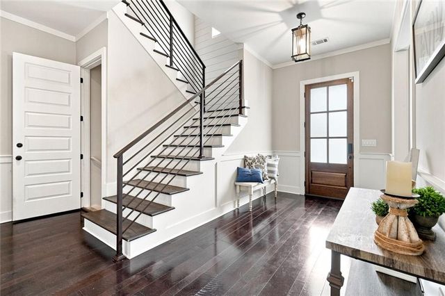 435 Cambria Lane SW, Lilburn, GA 30047