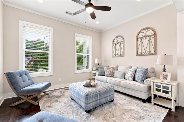 435 Cambria Lane SW, Lilburn, GA 30047