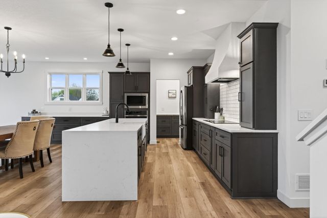 9985 14th Circle NE, Saint Michael, MN 55376