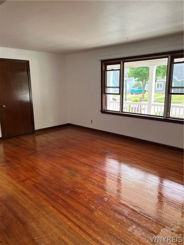 381 Tremont Avenue, Tonawanda, NY 14217