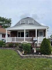 381 Tremont Avenue, Tonawanda, NY 14217