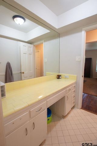 2110 Inwood Cir, Tyler, TX 75701