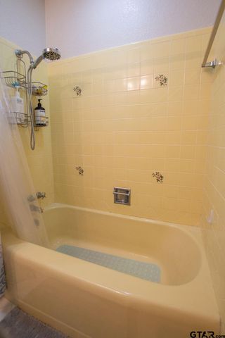 2110 Inwood Cir, Tyler, TX 75701