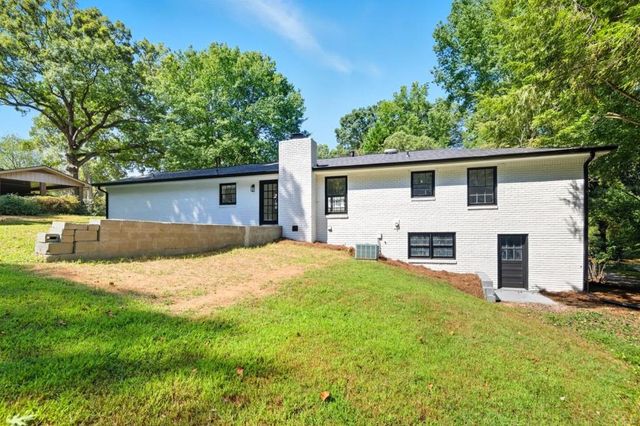 120 NW Westwood Drive, Marietta, GA 30064