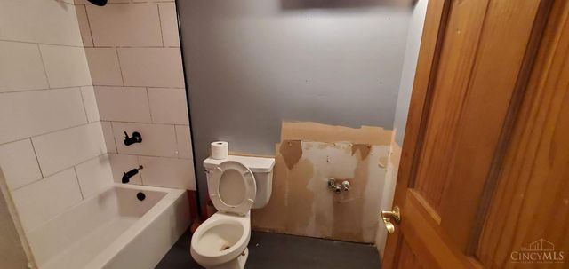 1000 E Crescentville, West Chester, OH 45246