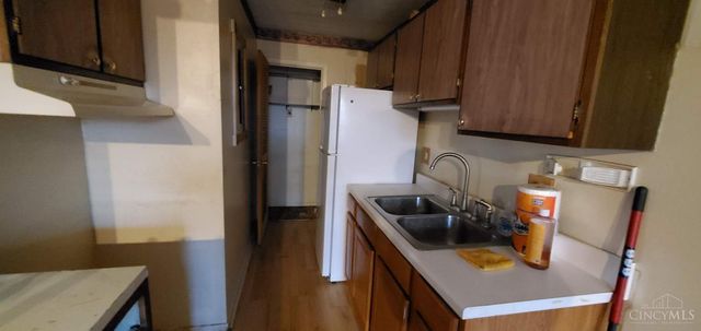 1000 E Crescentville, West Chester, OH 45246