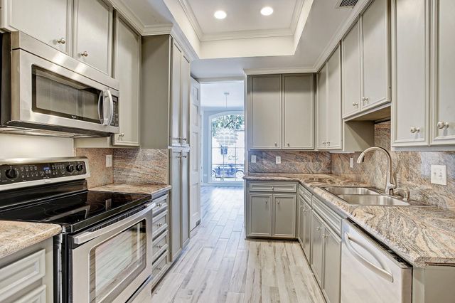 7527 Del Monte Drive, Houston, TX 77063