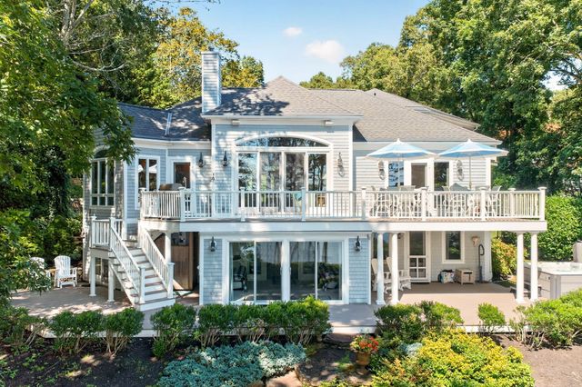 86 Pimlico Pond Road, Mashpee, MA 02649