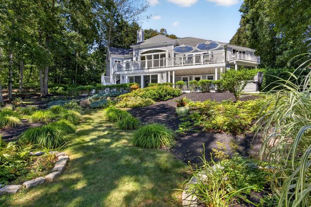 86 Pimlico Pond Road, Mashpee, MA 02649