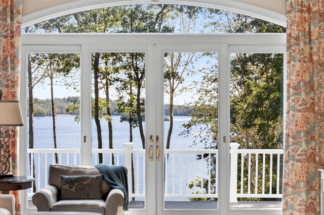 86 Pimlico Pond Road, Mashpee, MA 02649
