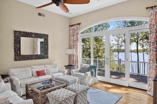 86 Pimlico Pond Road, Mashpee, MA 02649