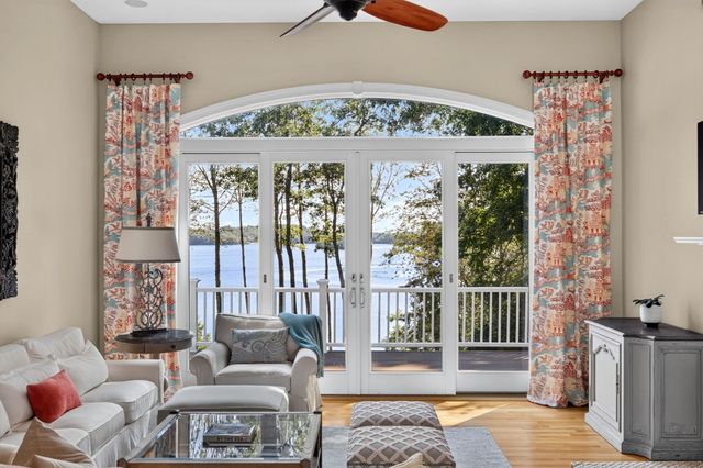 86 Pimlico Pond Road, Mashpee, MA 02649