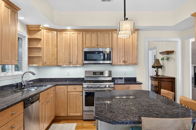 86 Pimlico Pond Road, Mashpee, MA 02649