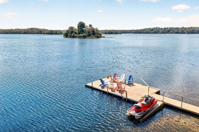 86 Pimlico Pond Road, Mashpee, MA 02649