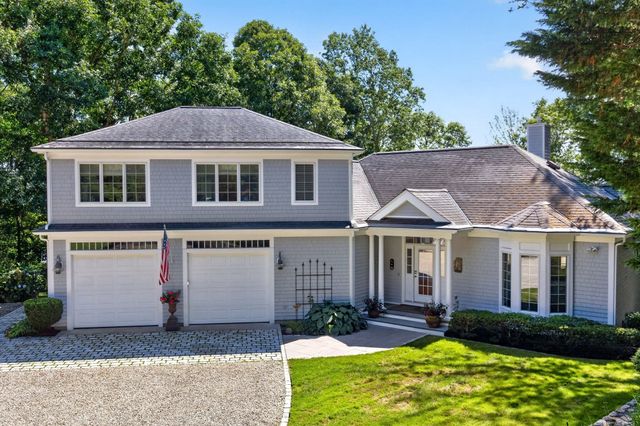 86 Pimlico Pond Road, Mashpee, MA 02649