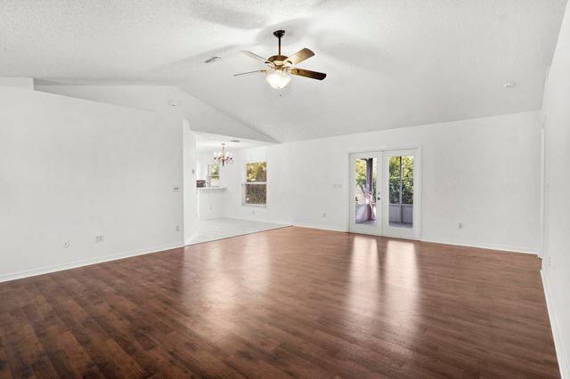 444 Mango Cir, St Augustine, FL 32095