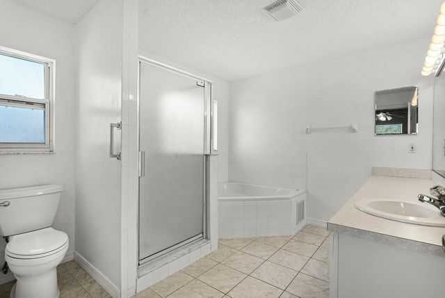 444 Mango Cir, St Augustine, FL 32095