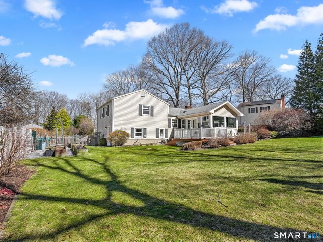 30 Rolling Wood Drive, Trumbull, CT 06611