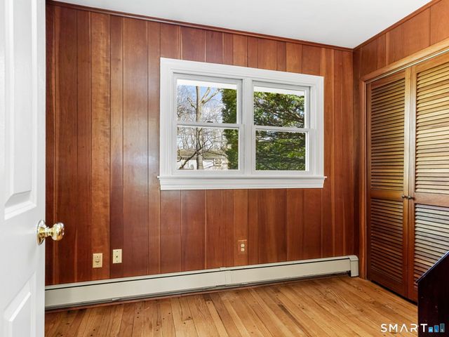 30 Rolling Wood Drive, Trumbull, CT 06611