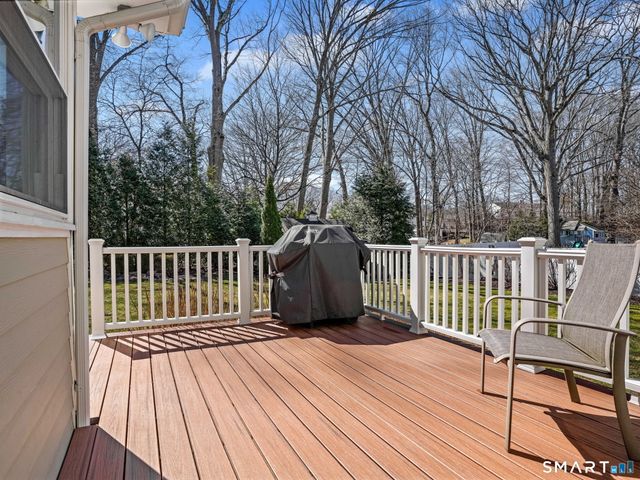 30 Rolling Wood Drive, Trumbull, CT 06611