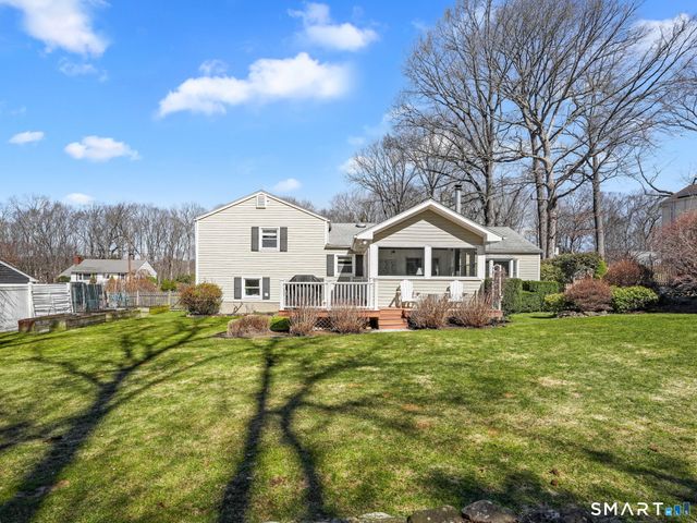 30 Rolling Wood Drive, Trumbull, CT 06611
