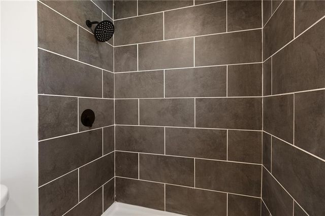 901 SW Speas Drive, Blue Springs, MO 64014