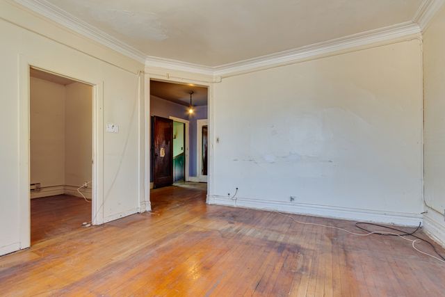 6328 S Langley Avenue, Chicago, IL 60637