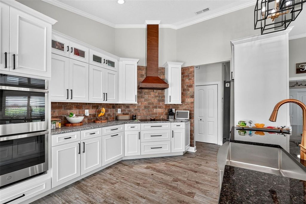 Image 26 of property listing at 6806 PLEASANT HILL ROAD, Bradenton, FL 34203