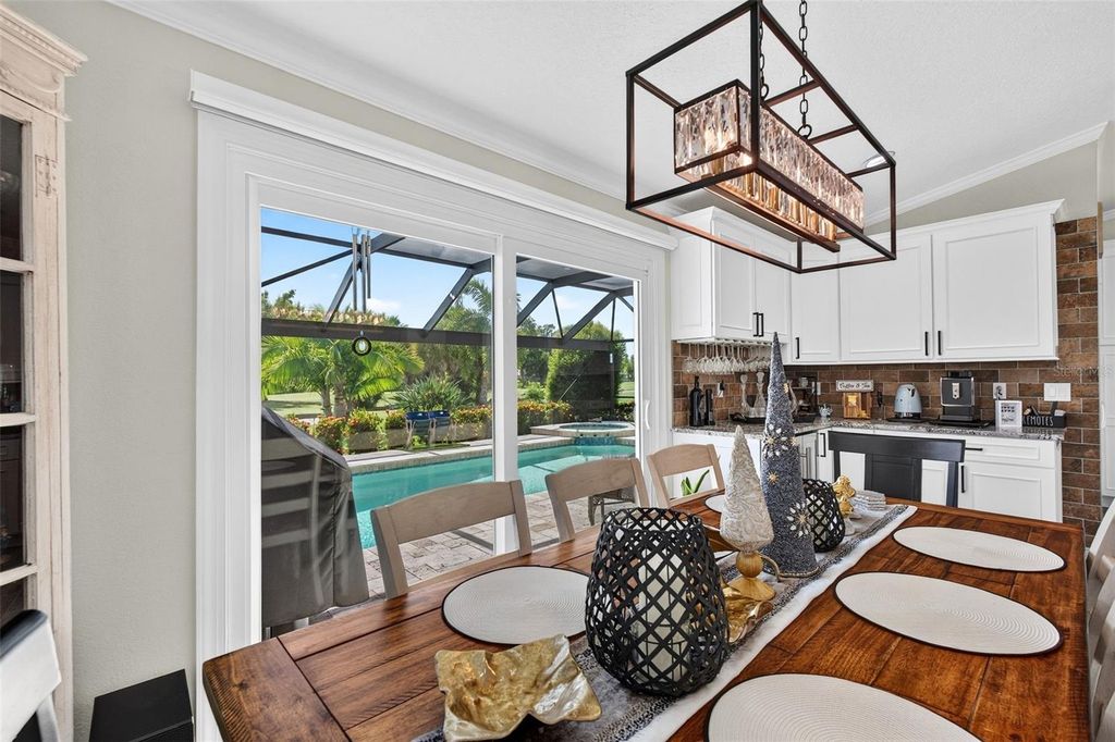 Image 38 of property listing at 6806 PLEASANT HILL ROAD, Bradenton, FL 34203