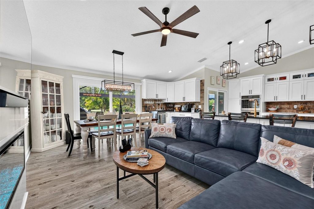 Image 56 of property listing at 6806 PLEASANT HILL ROAD, Bradenton, FL 34203