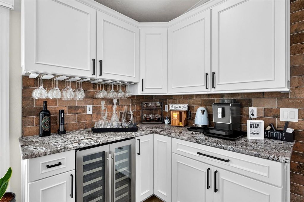 Image 58 of property listing at 6806 PLEASANT HILL ROAD, Bradenton, FL 34203