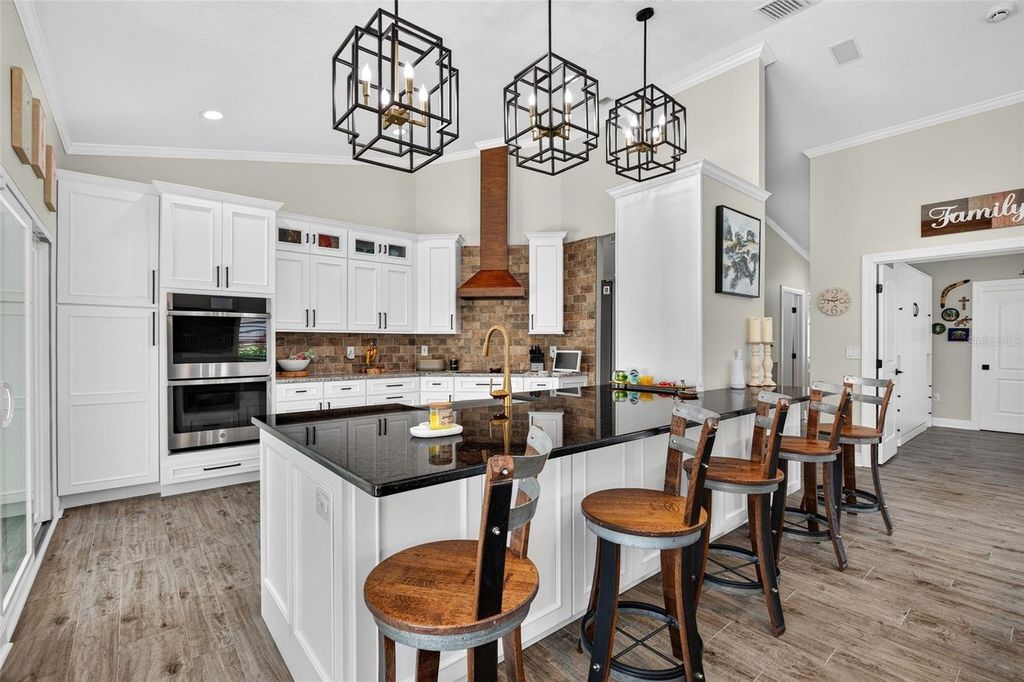 Image 60 of property listing at 6806 PLEASANT HILL ROAD, Bradenton, FL 34203