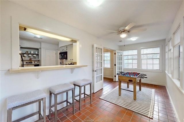 900 Westview Street, Bryan, TX 77802