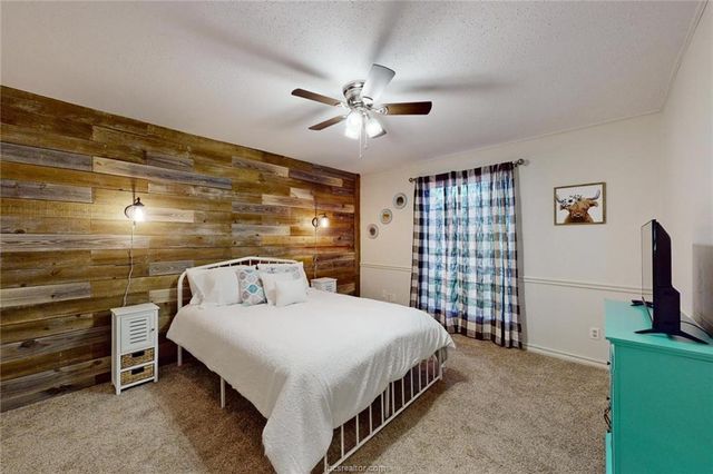 900 Westview Street, Bryan, TX 77802