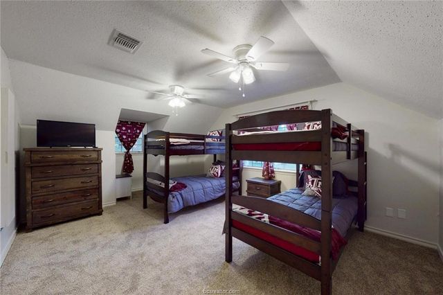 900 Westview Street, Bryan, TX 77802