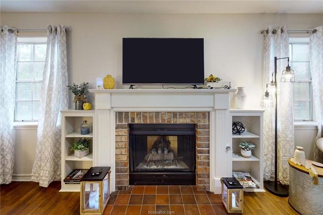 900 Westview Street, Bryan, TX 77802