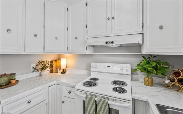 311 Salisbury Street 29, Kernersville, NC 27284
