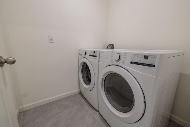 2402 SE Gillette Avenue, Port St Lucie, FL 34952