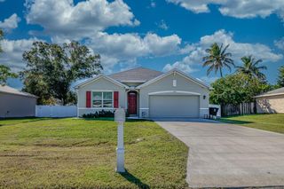 2402 SE Gillette Avenue, Port St Lucie, FL 34952