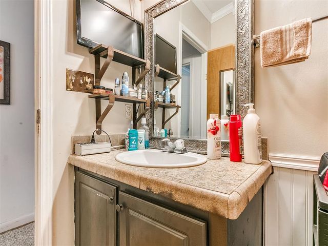 20630 Walker Road, Tecumseh, OK 74873
