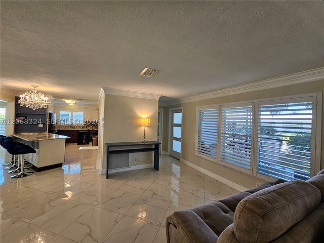 2661 NW 4th Ave, Pompano Beach, FL 33064