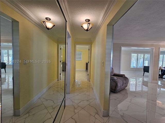 2661 NW 4th Ave, Pompano Beach, FL 33064